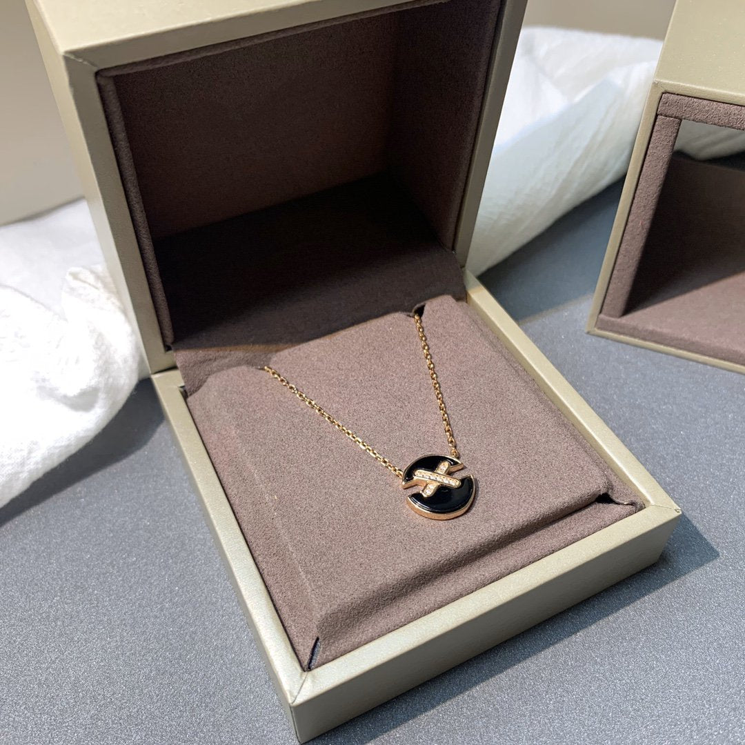¡®Aura Jewels¡¯JEUX DE PINK GOLD DIAMOND NECKLACE